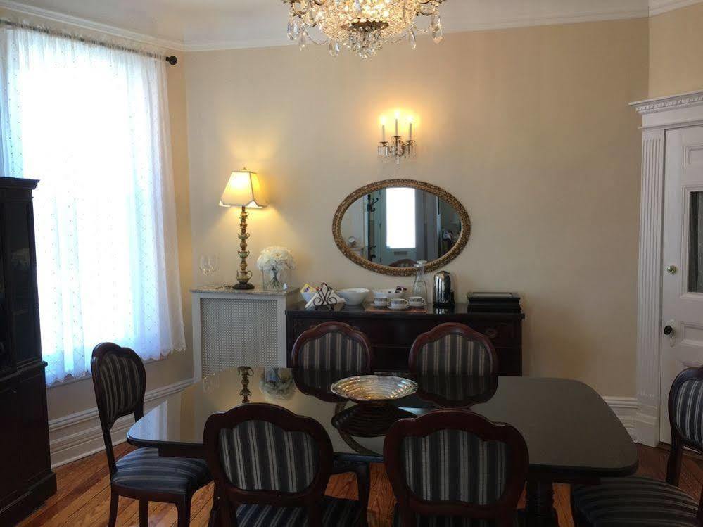The Century House Bed And Breakfast ออตตาวา ภายนอก รูปภาพ
